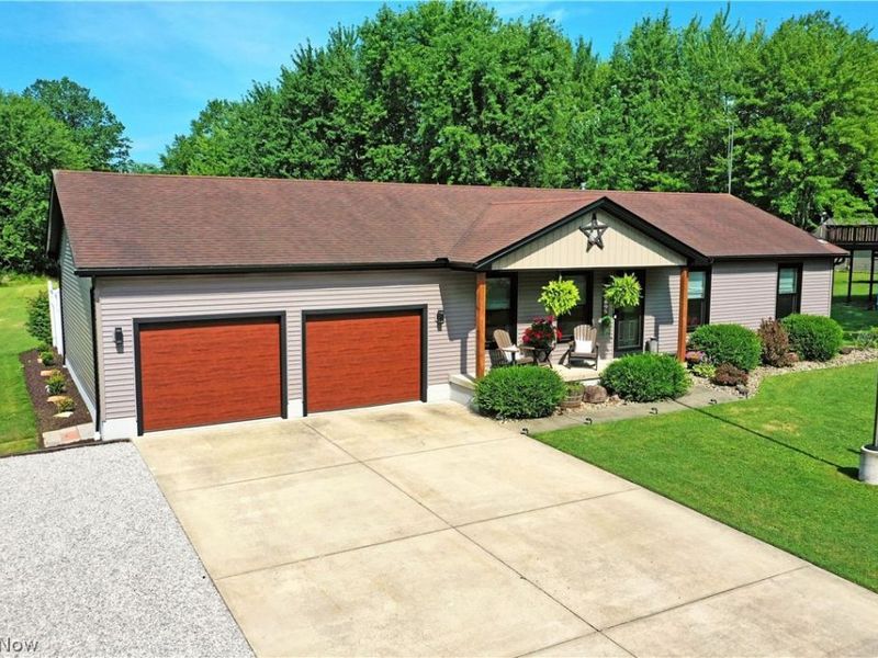 4895 Woodrow Avenue NW, Warren, OH 44483 Photo 2