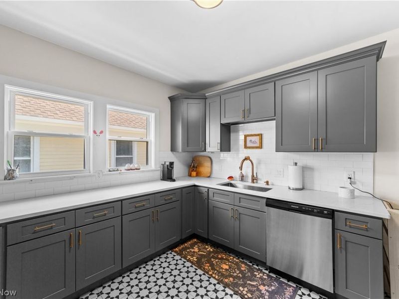 2199 Lincoln Avenue, Lakewood, OH 44107 Photo 5
