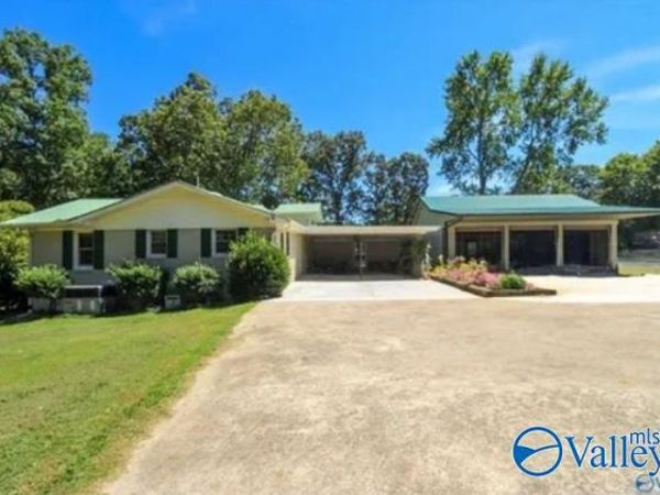 60 Holbrooks Street, Crossville, AL 35962
