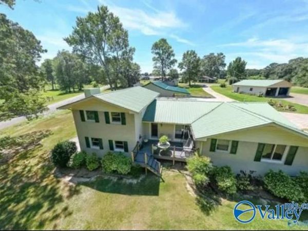 60 Holbrooks Street, Crossville, AL 35962