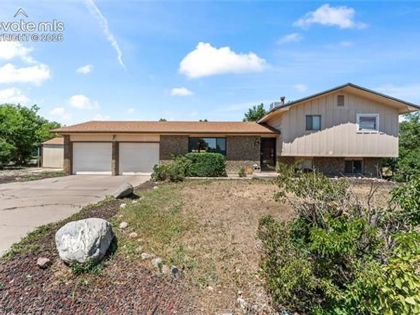 22 Heatherwood Lane, Pueblo, CO 81008