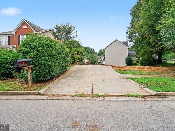 1454 Chamirey Drive SW, Marietta, GA 30008