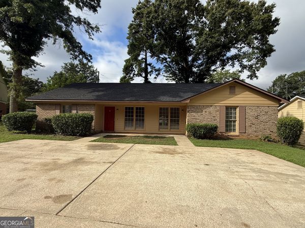 104 Peachtree Court, Lagrange, GA 30241