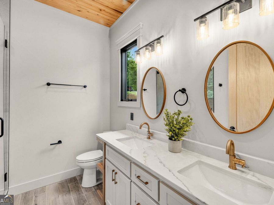 Property Image 104