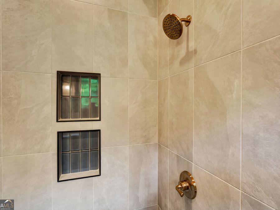 Property Image 111