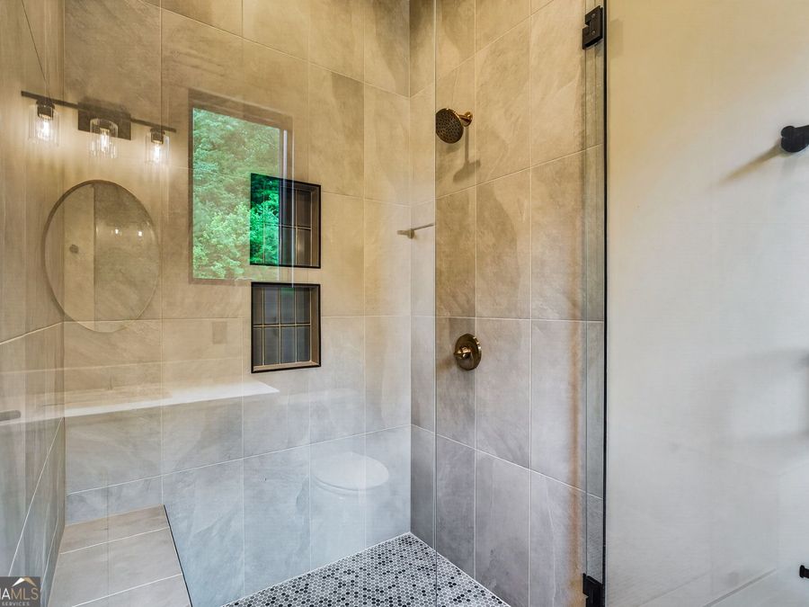 Property Image 112