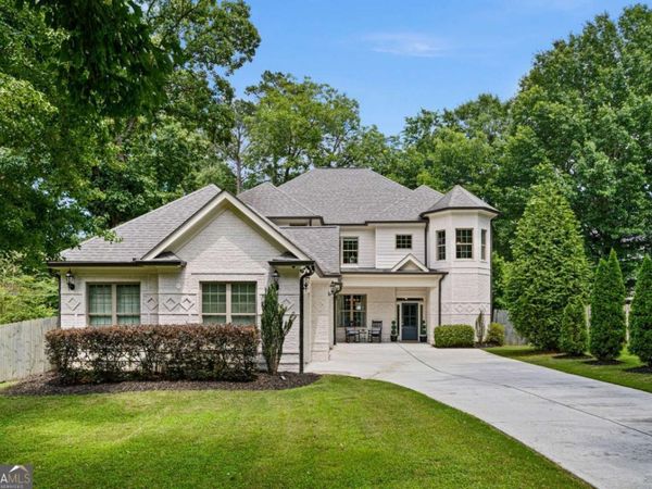 2601 Stoland Dr NE, Brookhaven, GA 30319