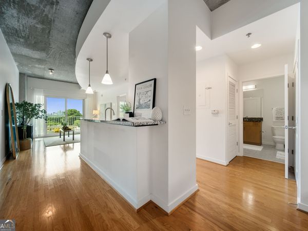 250 Pharr Road NE, Unit 412, Atlanta, GA 30305