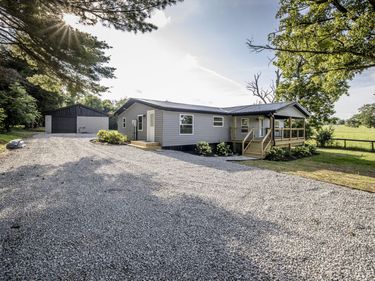 809 Hill Road, Paris, KY 40361