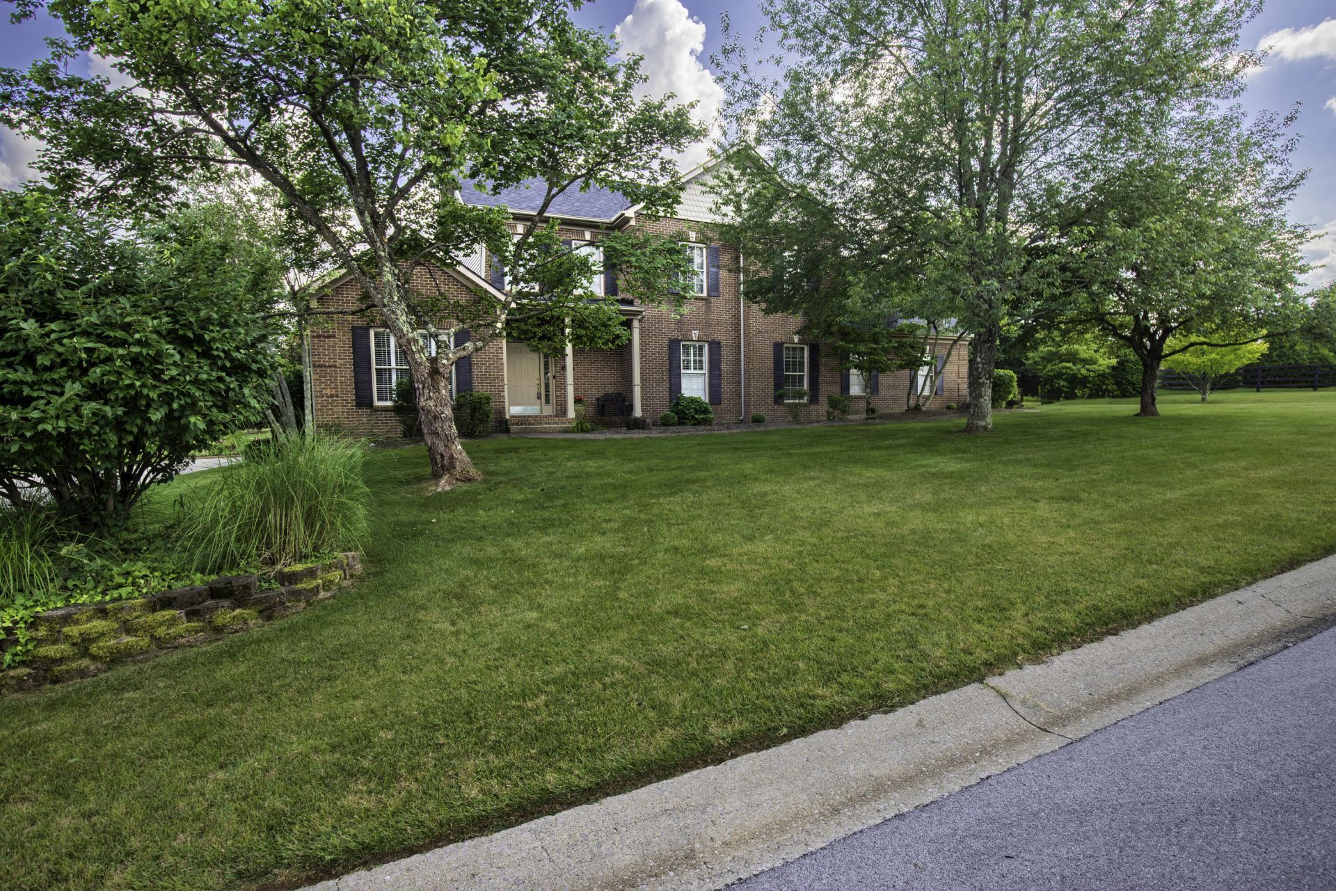 225 Helmsley Lane, Versailles, KY 40383 Main Photo