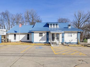 1023 W Broadway , Mayfield, KY 42066