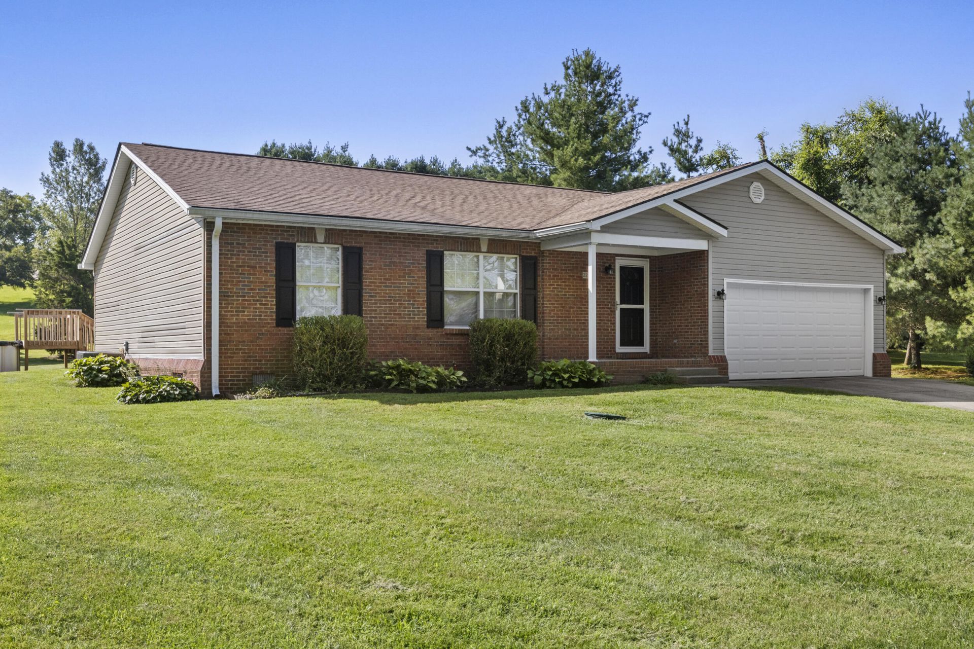 225 S Homestead Lane, Lancaster, KY 40444
