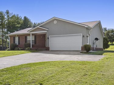 225 S Homestead Lane, Lancaster, KY 40444