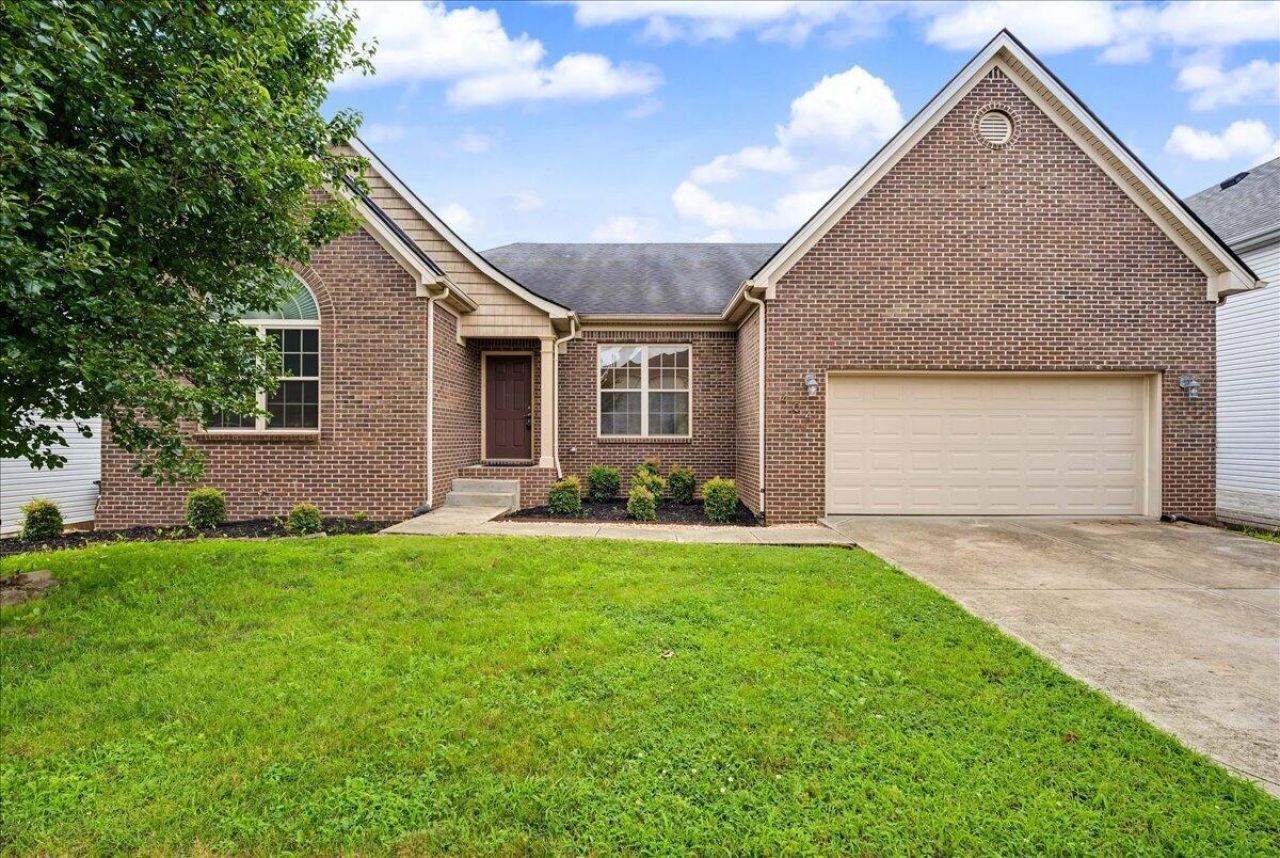 404 Manitoba Lane, Lexington, KY 40515 Main Photo