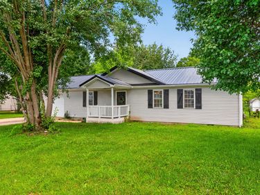 216 Raintree Circle, Stanford, KY 40484