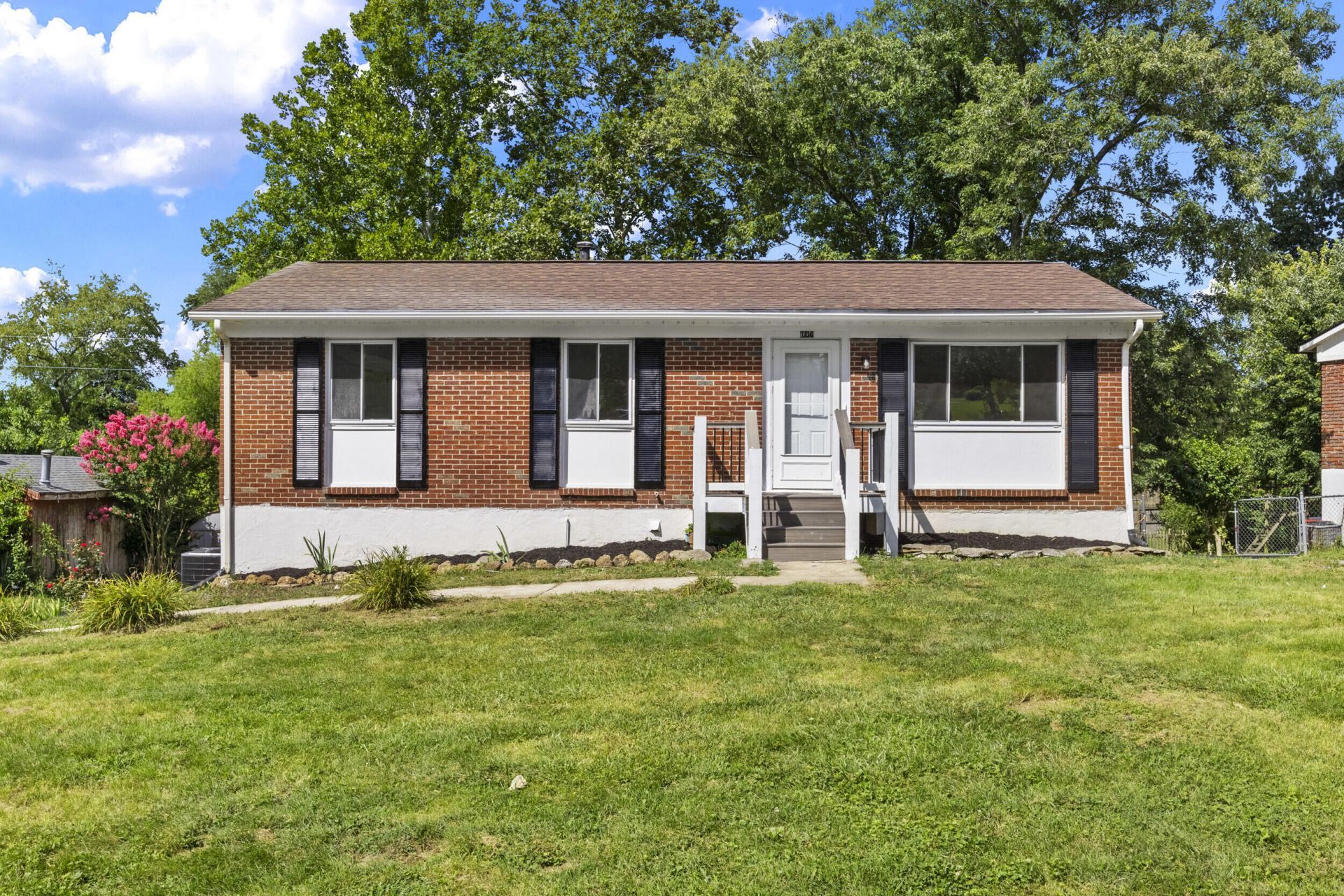 106 Redwood Drive, Frankfort, KY 40601 Main Photo