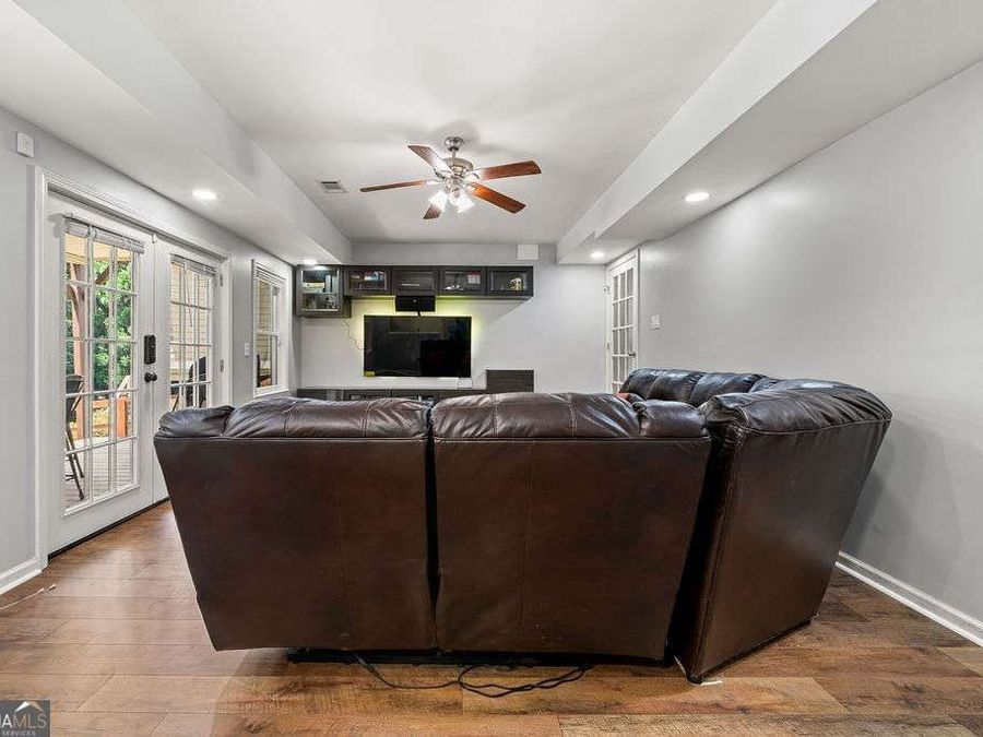 Property Image 40