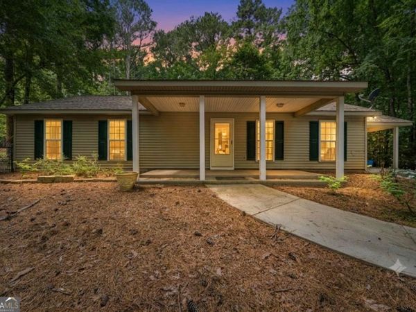 372 East Riverbend Drive, Eatonton, GA 31024