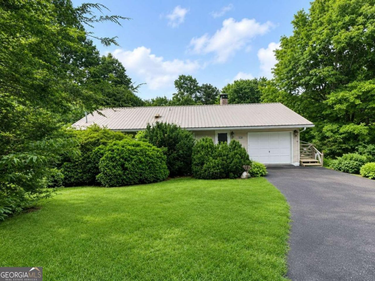 2325 Ridgecrest Circle, Hiawassee, GA 30546 Main Photo