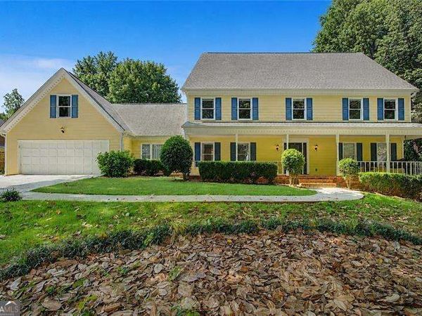 4044 Jewelers Court SW, Lilburn, GA 30047