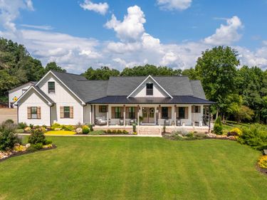 7625 W County Line Road, Lula, GA 30554