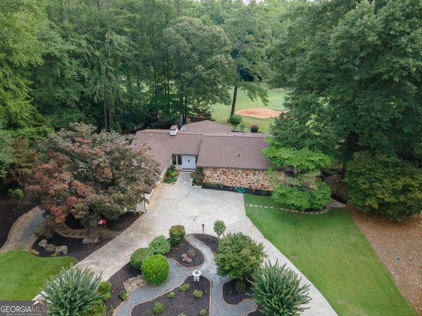 512 Golfview Drive, Peachtree City, GA 30269