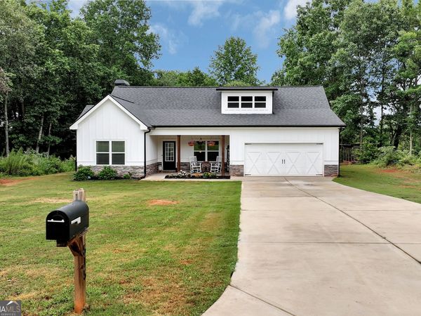 515 Forest Lake Road, Pendergrass, GA 30567