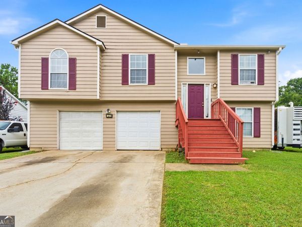 7106 Oakwood Circle, Rex, GA 30273