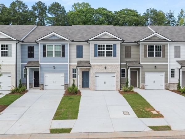 6004 Skylar Drive, South Fulton, GA 30331