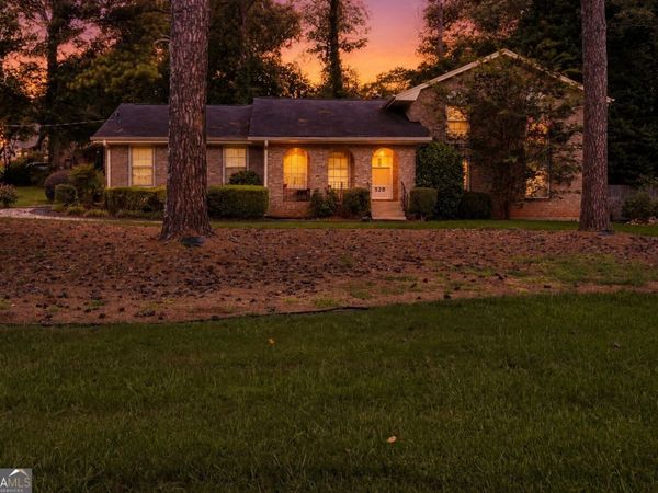 528 Old Tucker Road, Stone Mountain, GA 30087