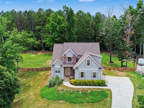 64 Blandwood Drive, Cartersville, GA 30120