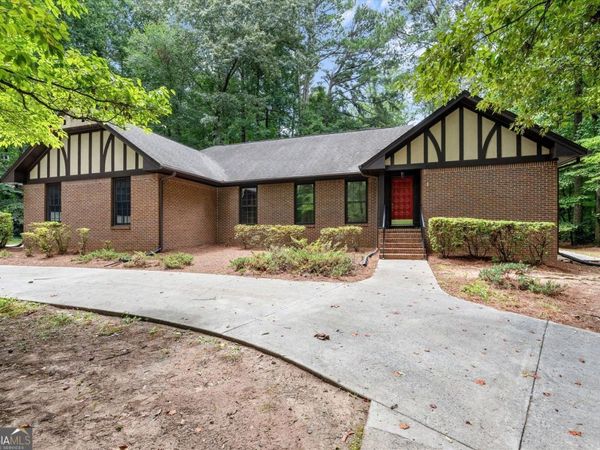 235 Devilla Court, Fayetteville, GA 30214