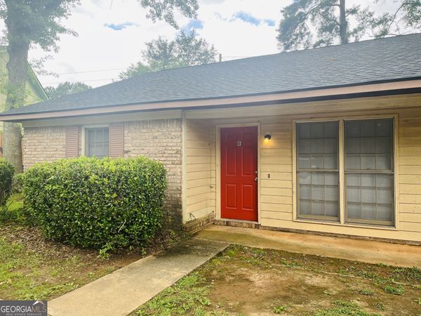 104 Peactree Court, UNIT B, Lagrange, GA 30241