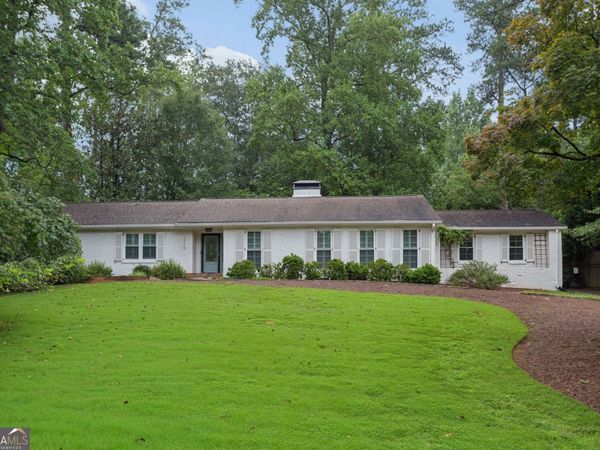 4775 Merlendale Court NW, Sandy Springs, GA 30327