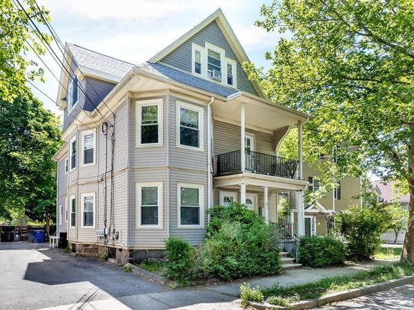 67 Cleverly Ct, Quincy, MA 02169