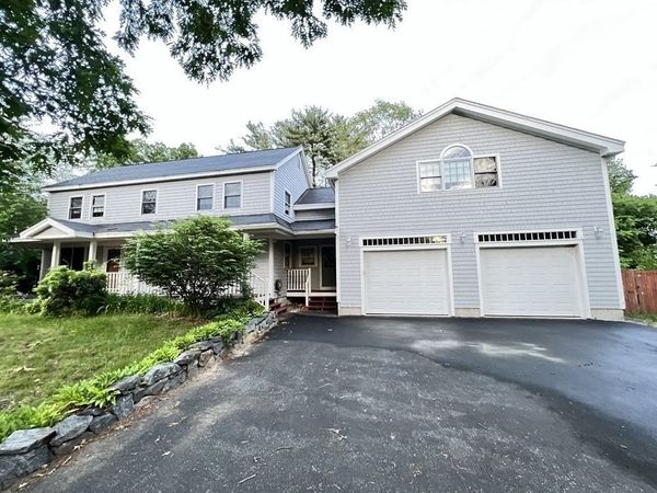 5 Kinney Ave, Burlington, MA 01803