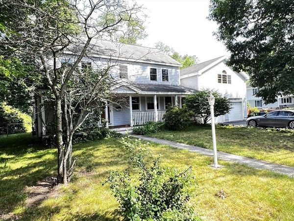 5 Kinney Ave, Burlington, MA 01803
