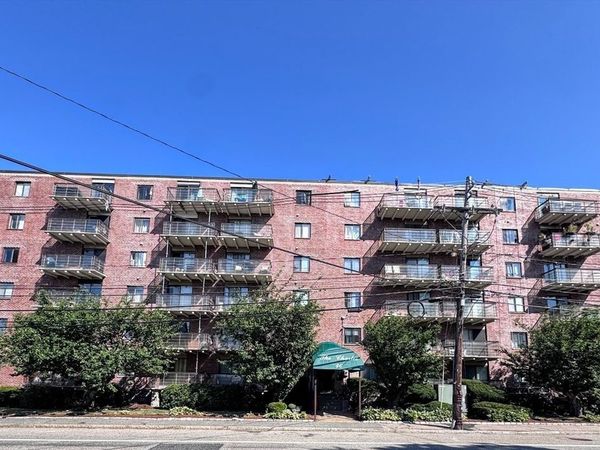 46 Cochituate Road, Unit 201, Framingham, MA 01701