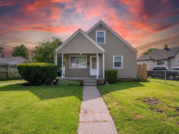 1536 Reswick Drive, Oregon, OH 43616