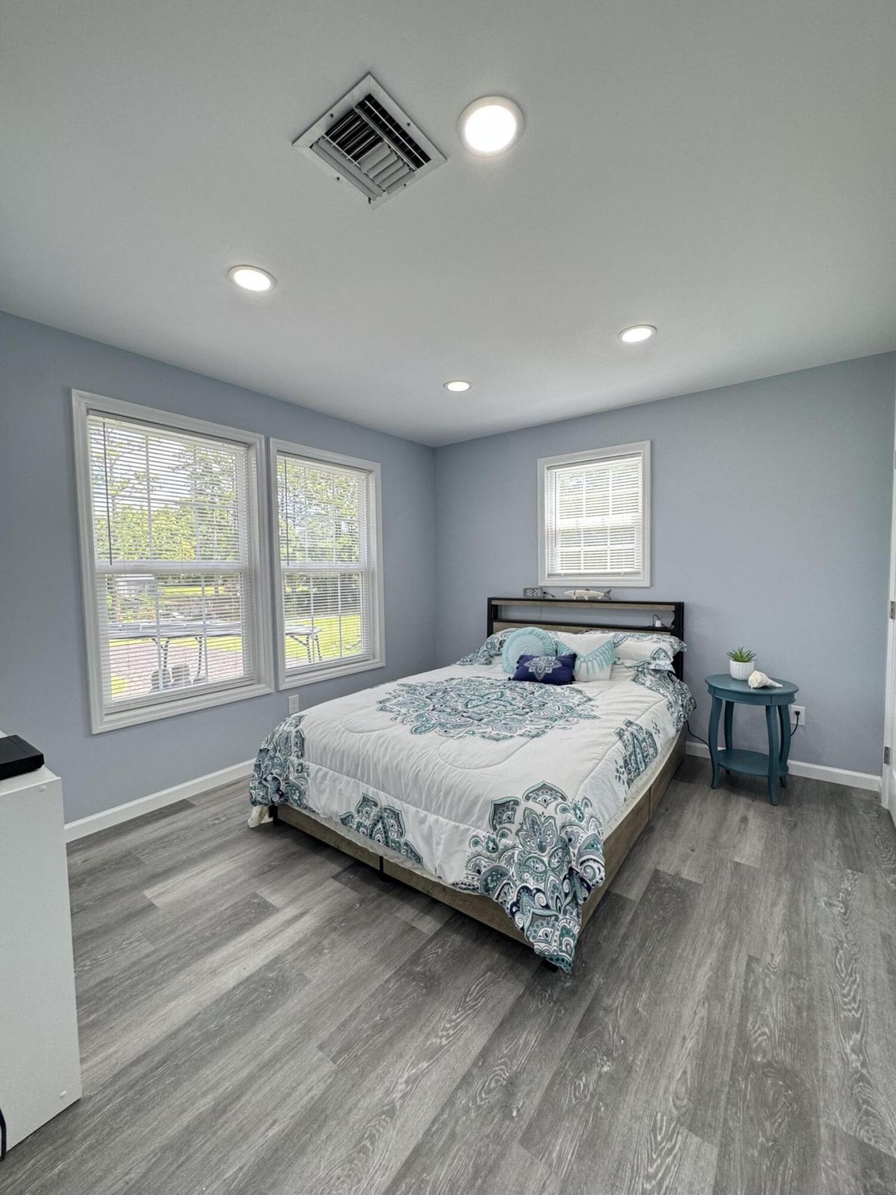 1609 Hudson Road Photo 18