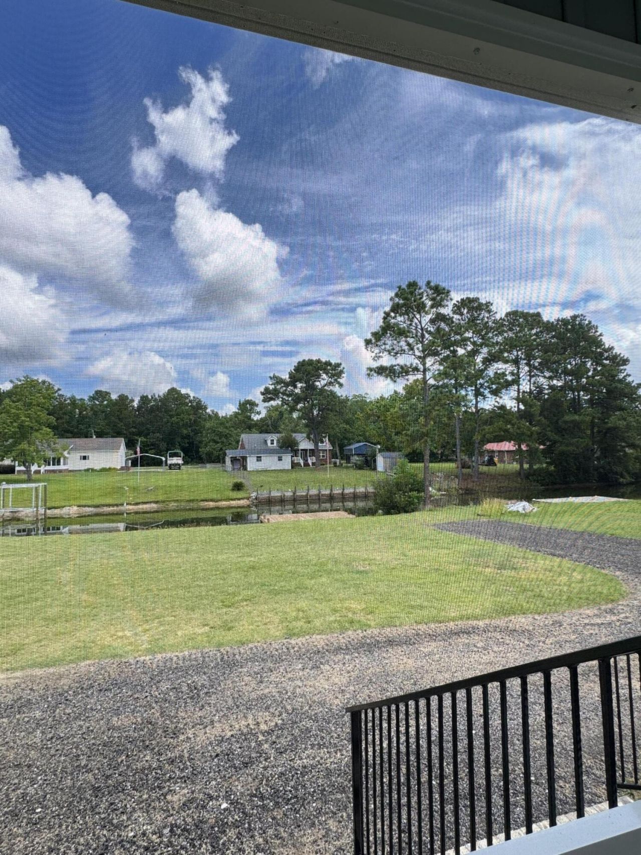 1609 Hudson Road Photo 6