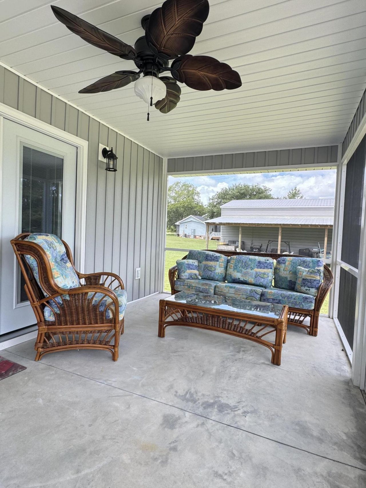 1609 Hudson Road Photo 7