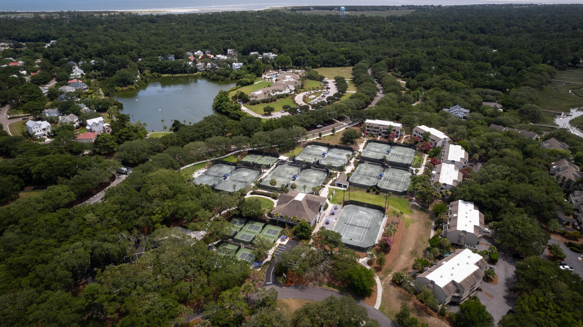2420 Racquet Club Drive Photo 34