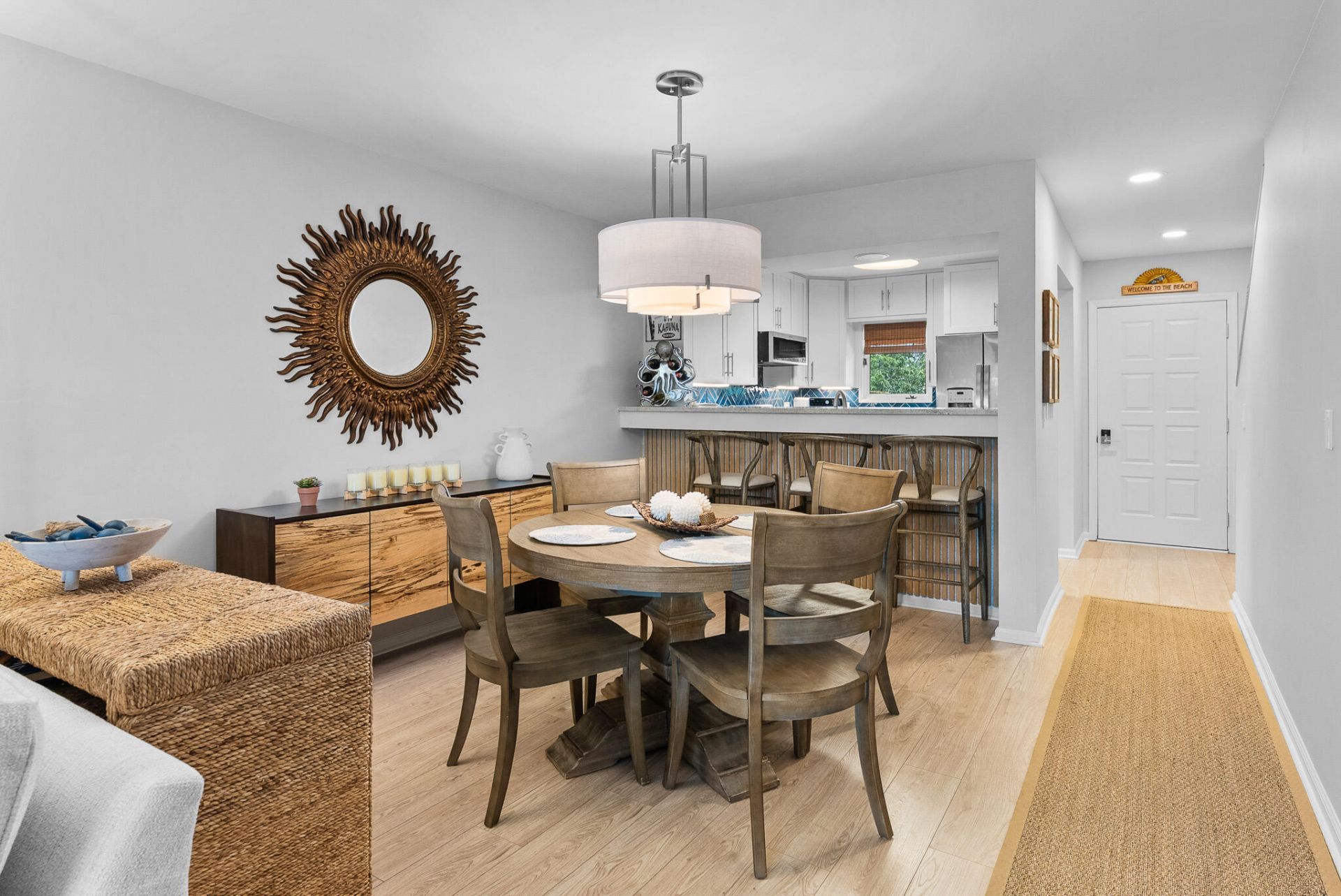 2420 Racquet Club Drive Photo 4