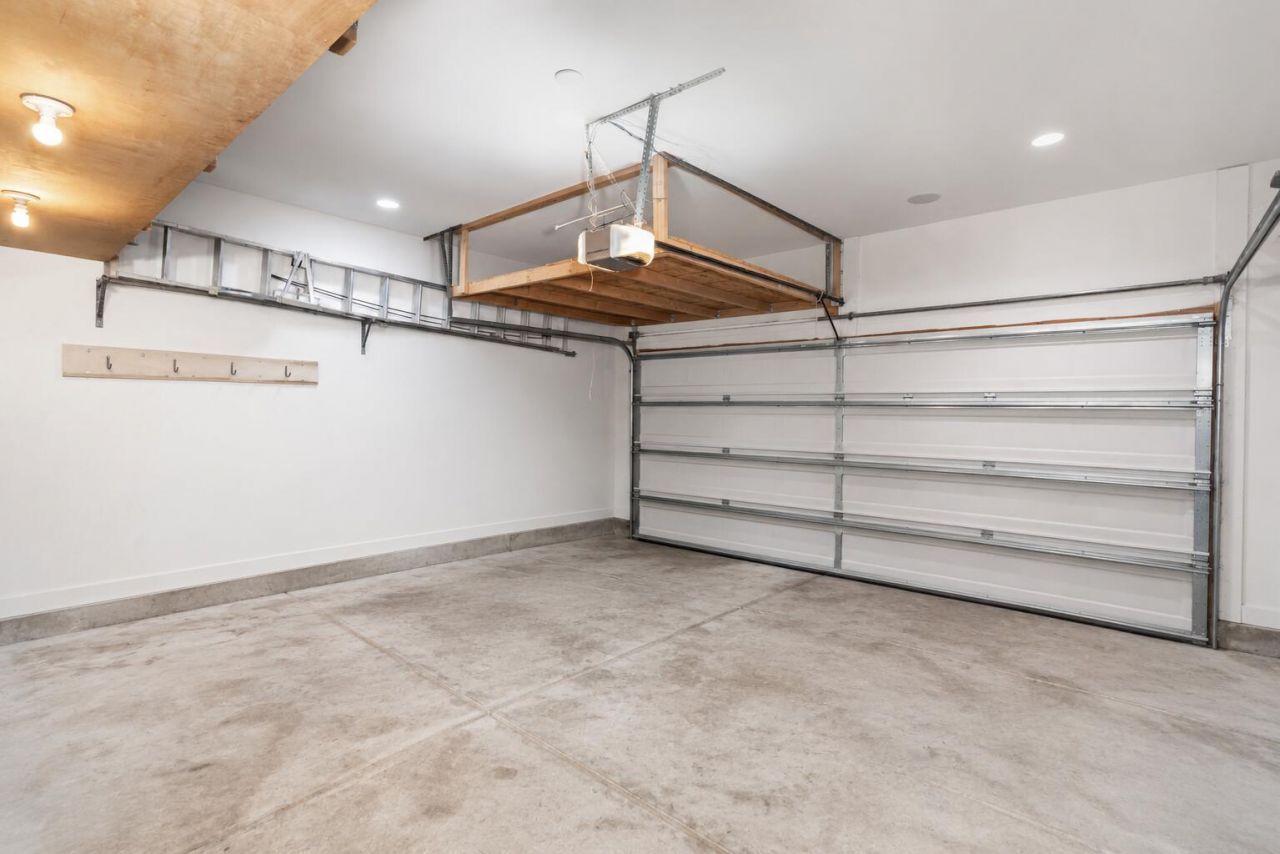 313 Forsythia Avenue Photo 45