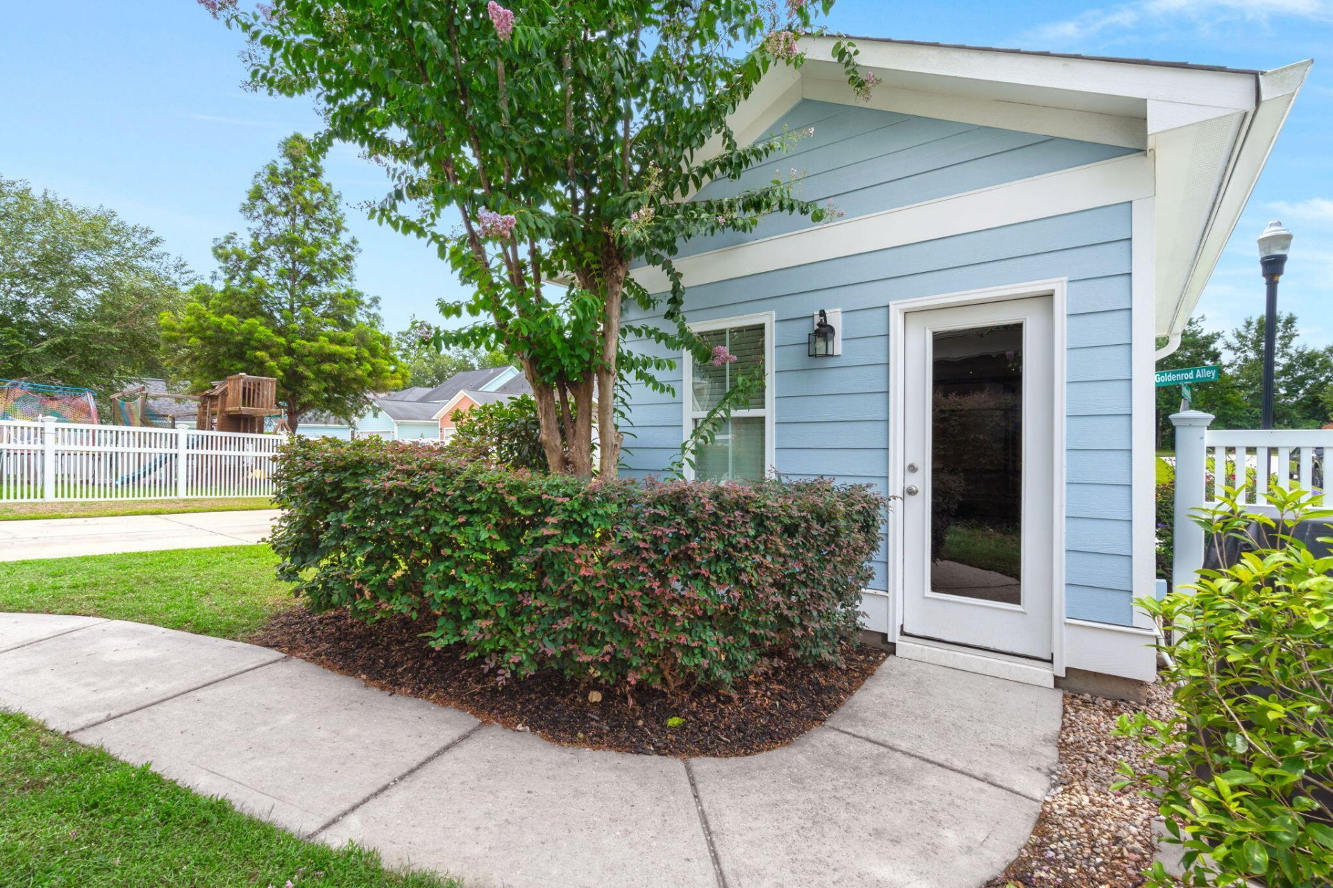 313 Forsythia Avenue Photo 46