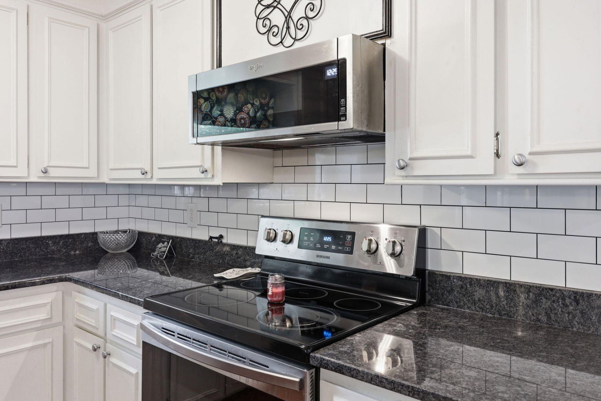 1009 Thoroughbred Court Photo 12