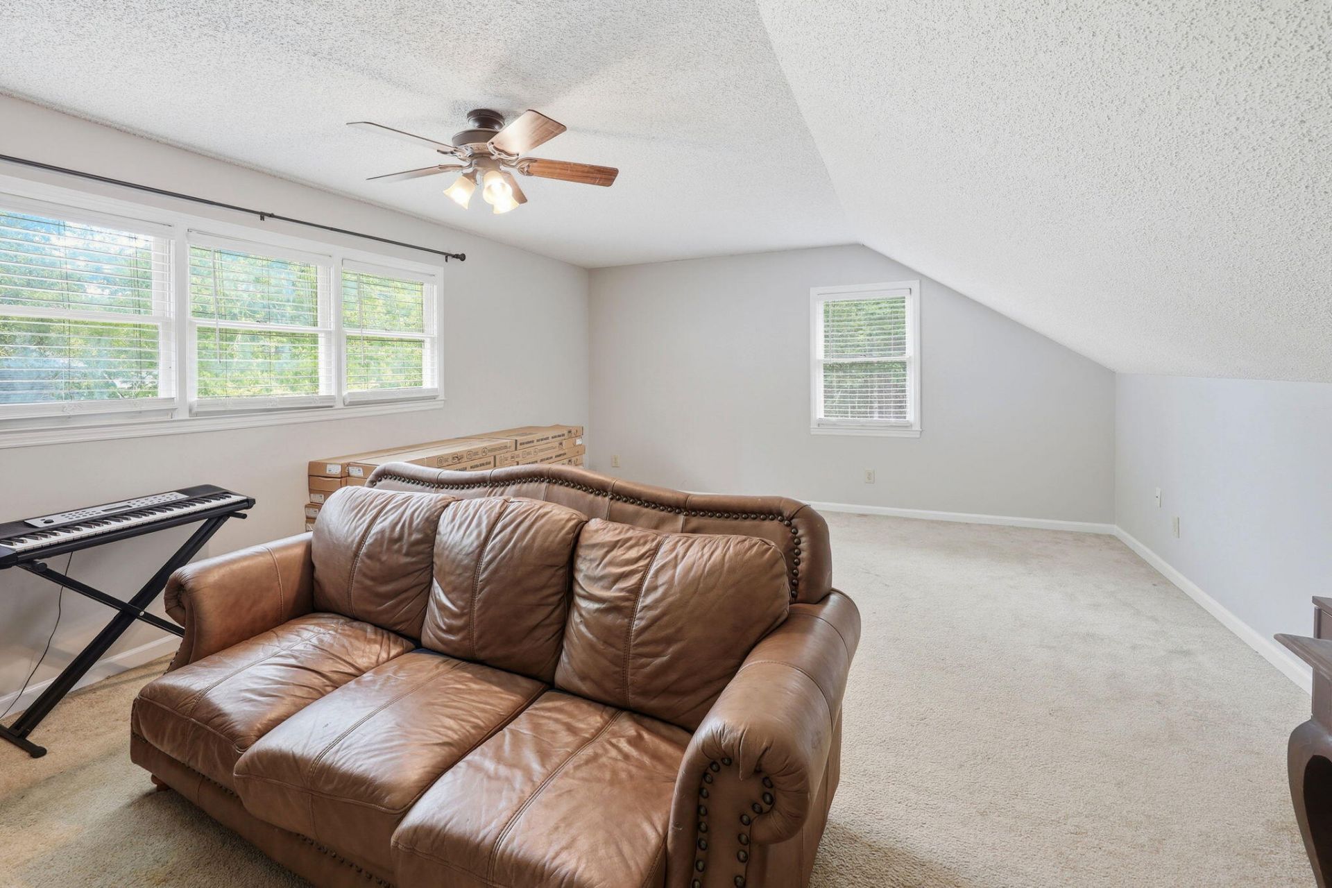 1009 Thoroughbred Court Photo 29