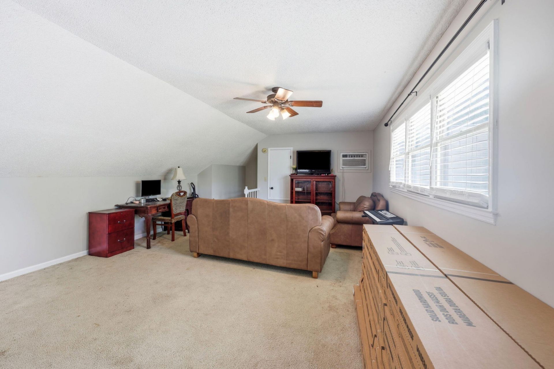 1009 Thoroughbred Court Photo 30