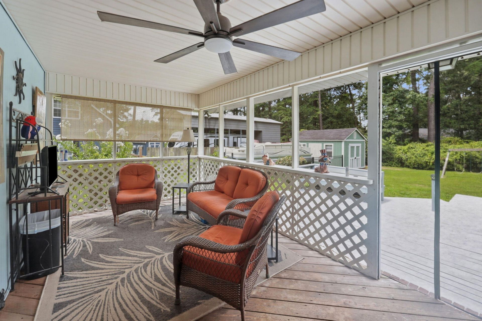 1009 Thoroughbred Court Photo 32